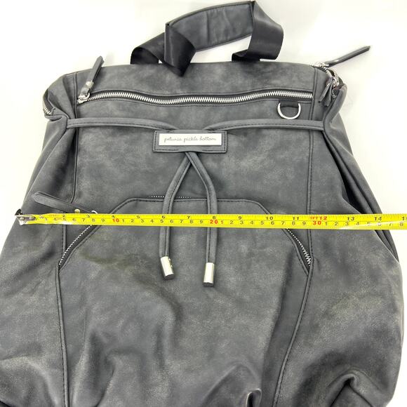 Petunia Pickle Bottom Cinch Bucket Diaper Bag Backpack Gray No Changing Pad - Picture 4 of 10